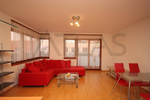 Společenství vlastníků jednotek Hroznová /5, Praha 1  IČO 27615979
