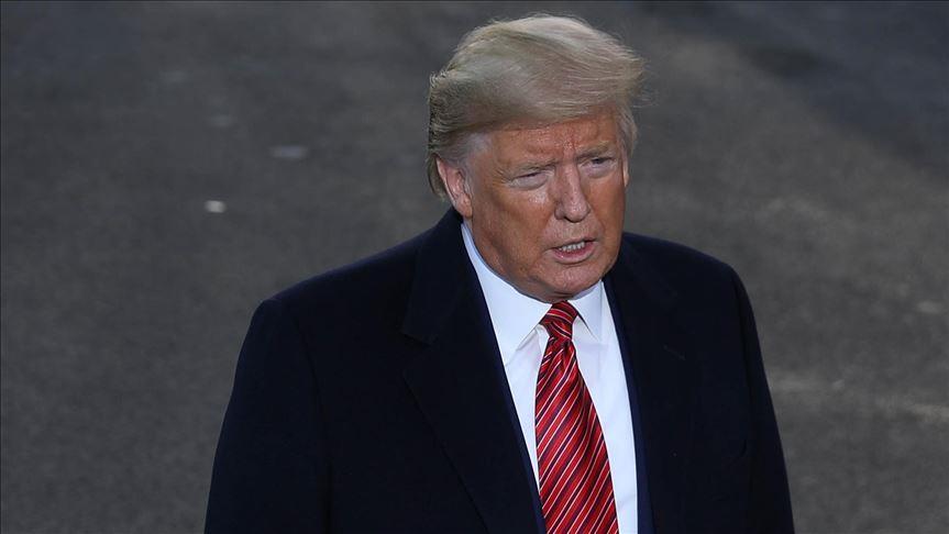 Trump oficiálně podepisuje zákon o vyhození čínských společností z americké burzy