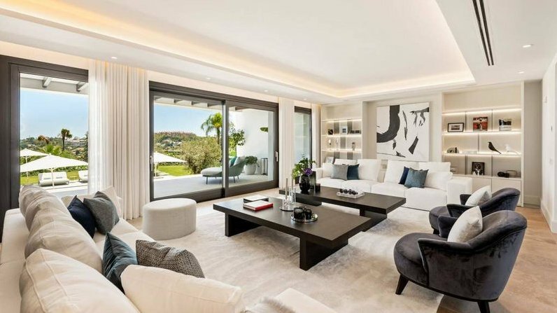 Luxusní dům na prodej s výhledem na moře na prodej v Marbella, Andalusie, nemovitosti na prodej Španělsko
