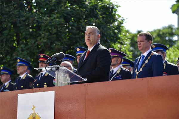 Viktor Orbán: nemůžeme nechat ostatní, aby nám řekli, jak máme žít