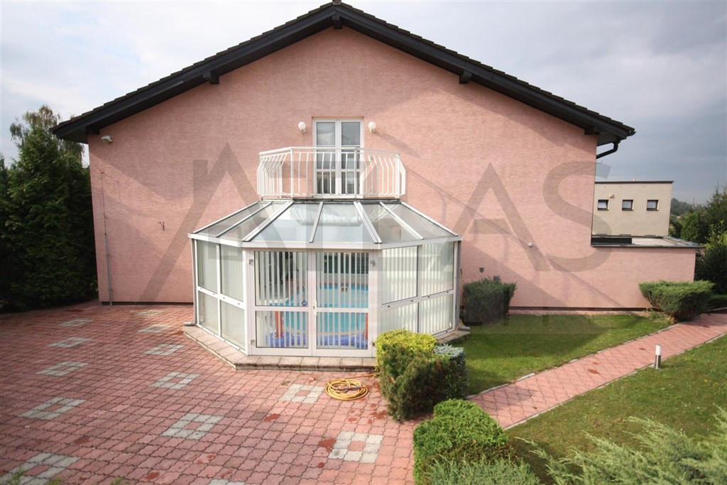 Jana Pokládalová má rády bydlení v domě s vnitřním bazénem