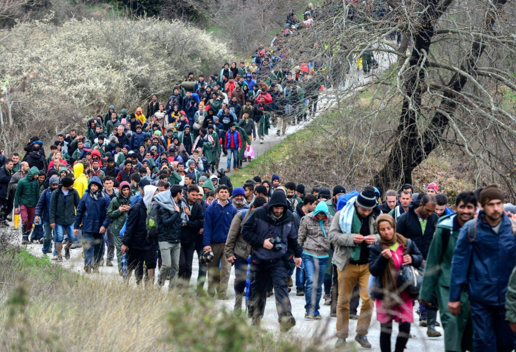 Počet nelegálních migrantů a násilí na hranicích na vzestupu