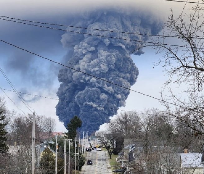 East Palestine vykolejení vlaku a požár