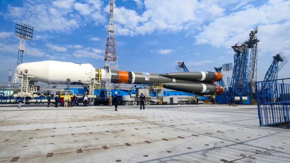Nosná raketa Sojuz-2.1b, nesoucí na palubě kosmickou loď Luna-25, bude přivezena na místo startu na kosmodromu Vostočnyj 8. srpna.