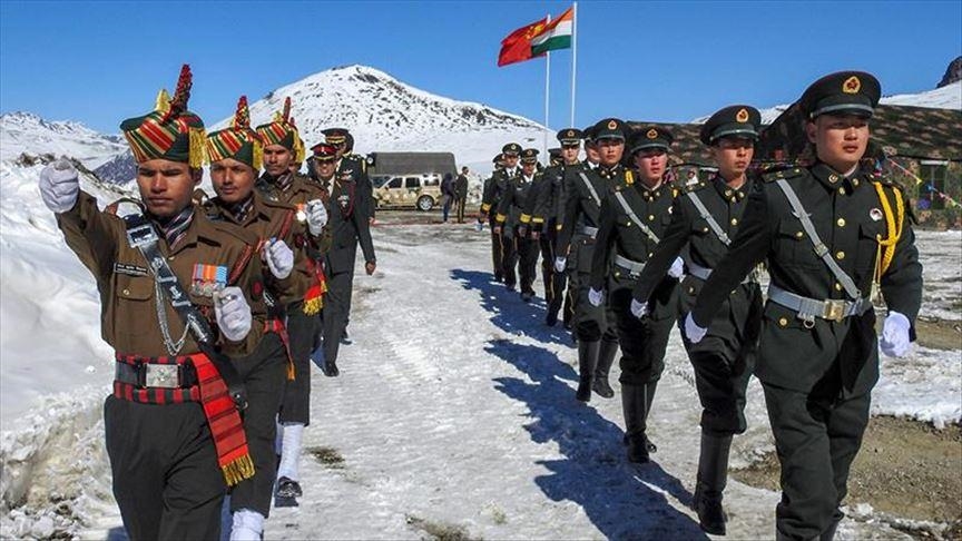 Čína a Indie se dohodly na „udržení míru“ podél sporných hranic