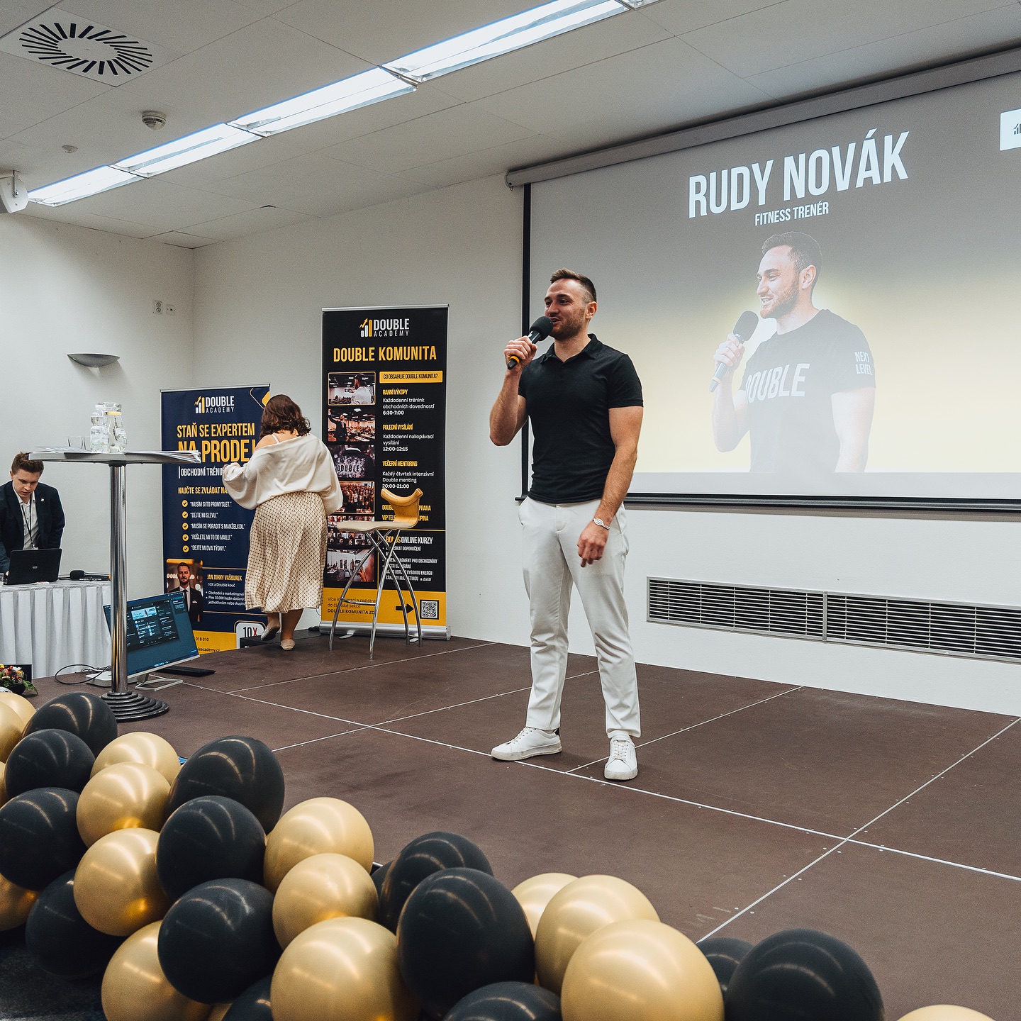 Rudy Novák - Pozvednout člověka, dodat mu energii, svobodu, naději a víru v lepší budoucnost 